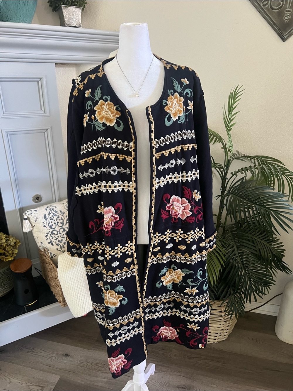 Johnny Was Black Embroidered Floral Open Front Coat - Picture 4 of 11